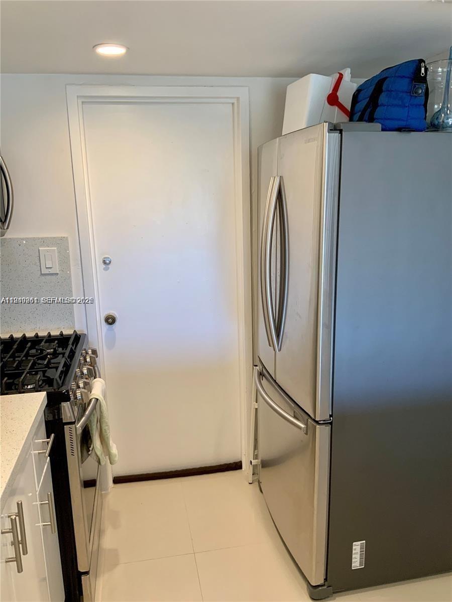 SUNDIAL TOWERS CONDO - Residential