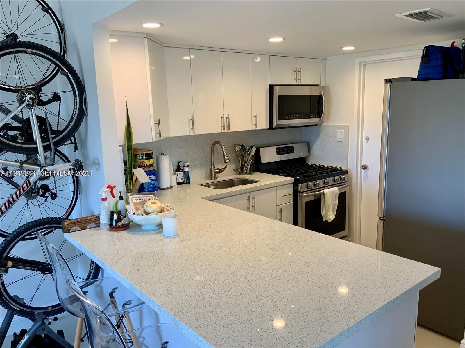 SUNDIAL TOWERS CONDO - Residential