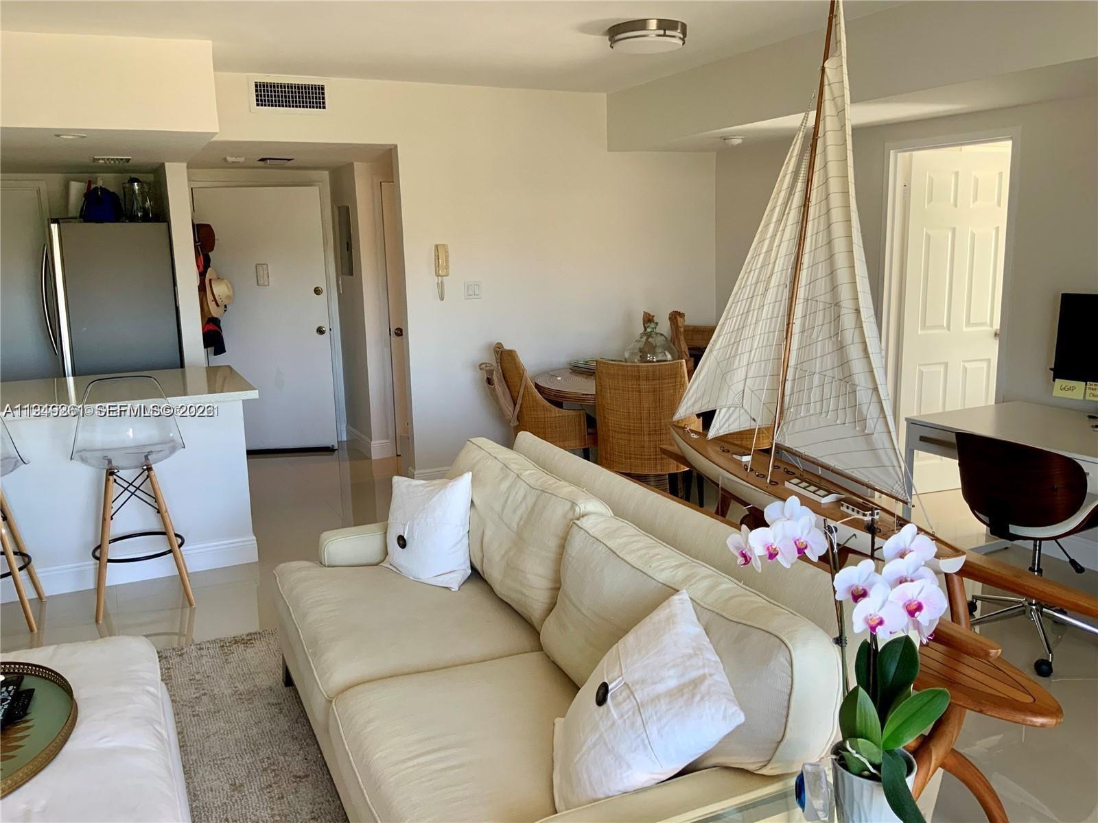 SUNDIAL TOWERS CONDO - Residential