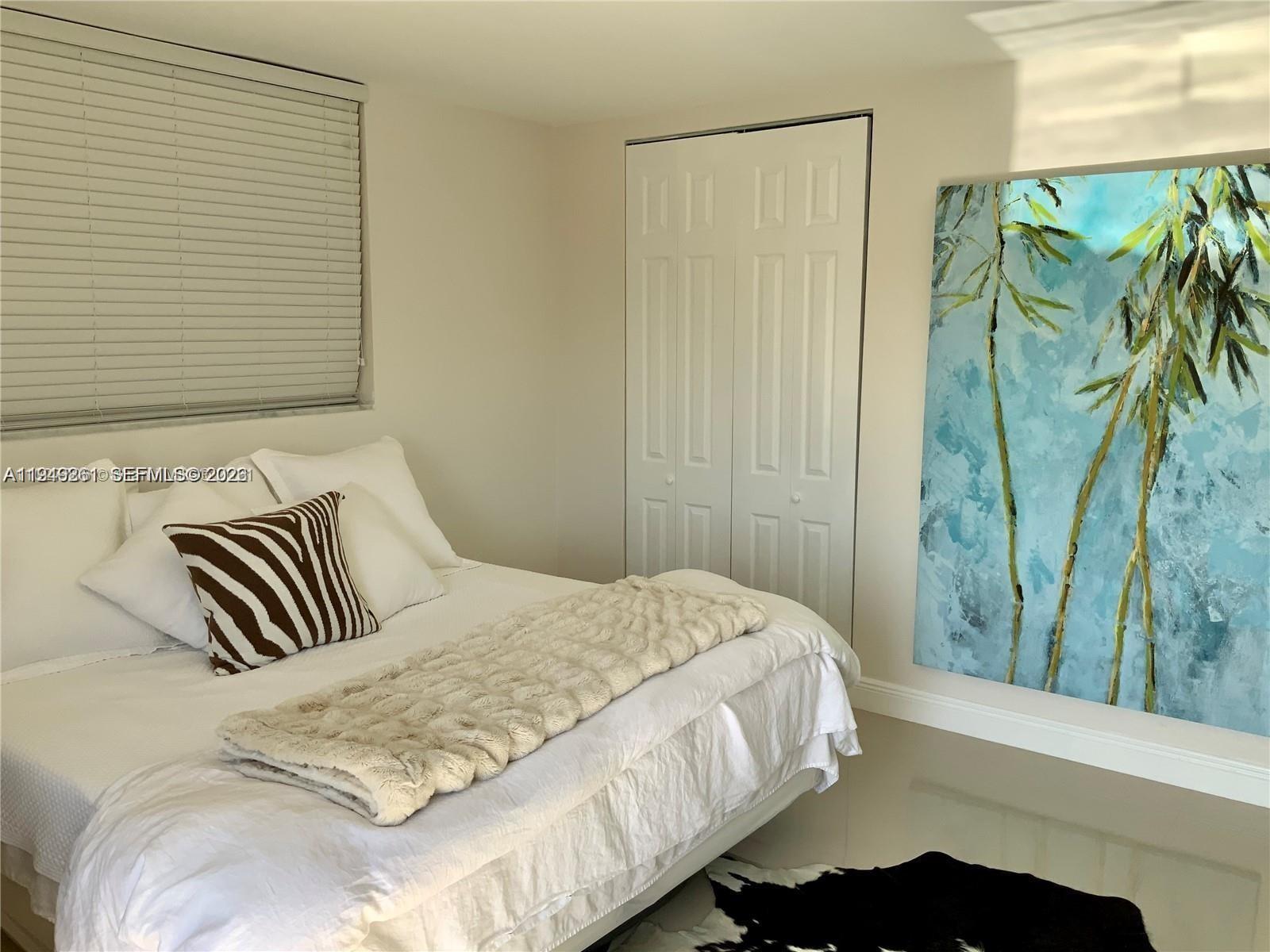 SUNDIAL TOWERS CONDO - Residential