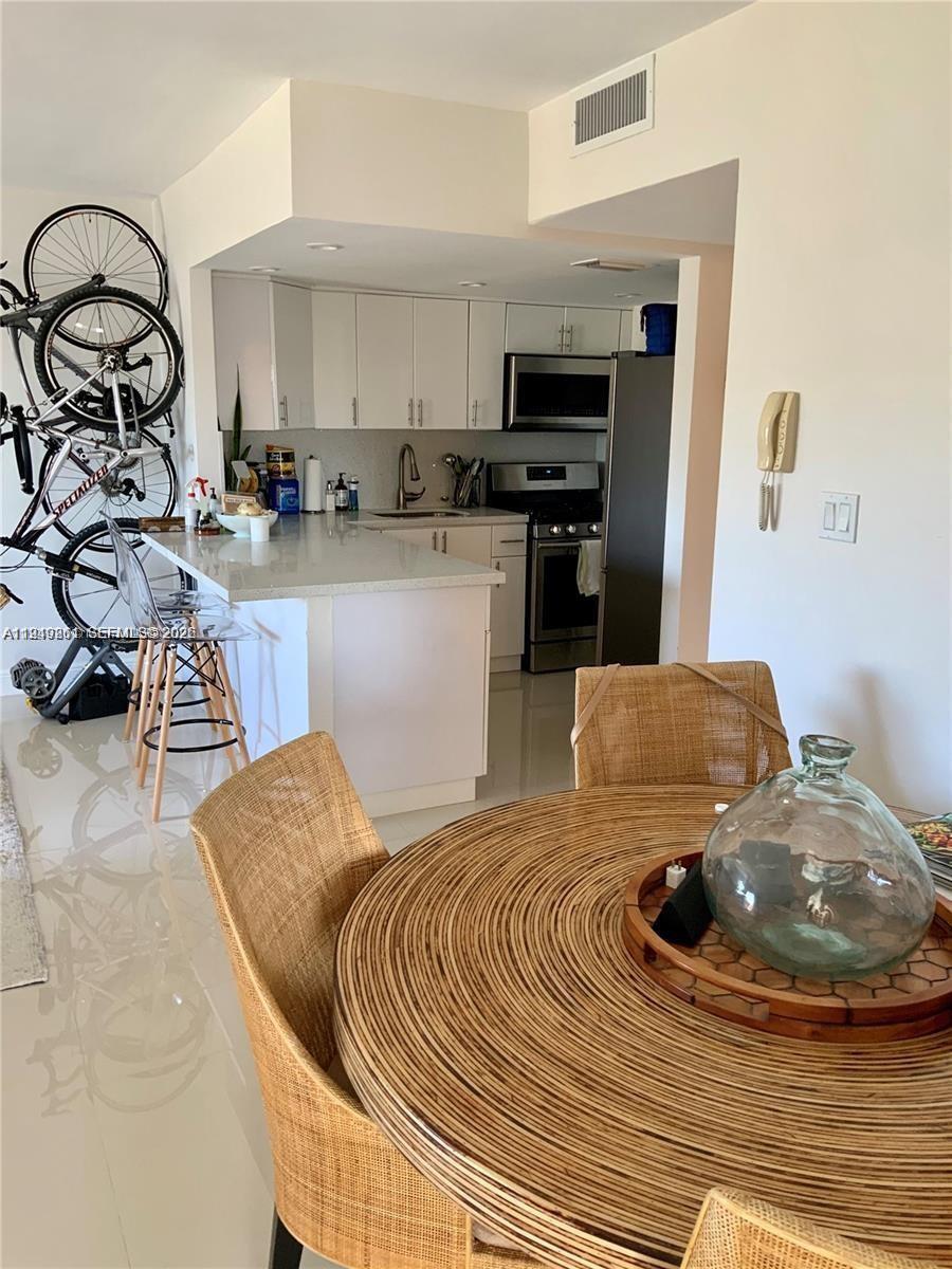 SUNDIAL TOWERS CONDO - Residential