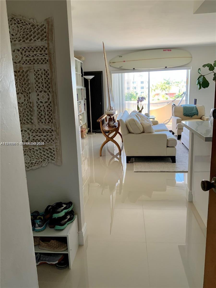 SUNDIAL TOWERS CONDO - Residential