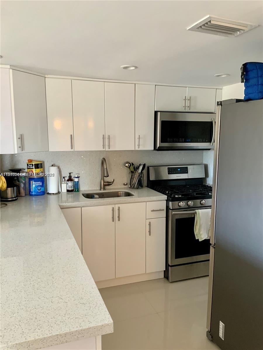 SUNDIAL TOWERS CONDO - Residential