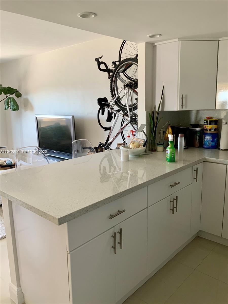 SUNDIAL TOWERS CONDO - Residential