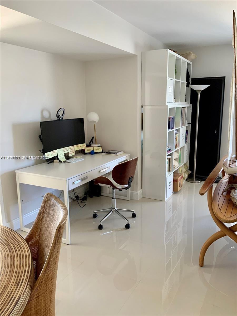 SUNDIAL TOWERS CONDO - Residential