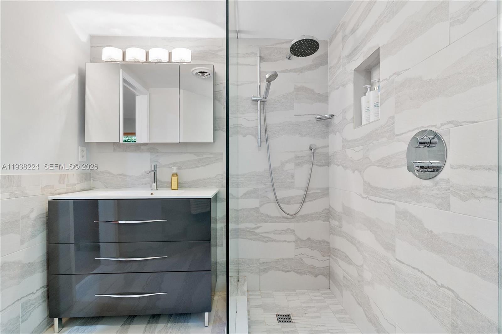 PL OF GOVT - Residential