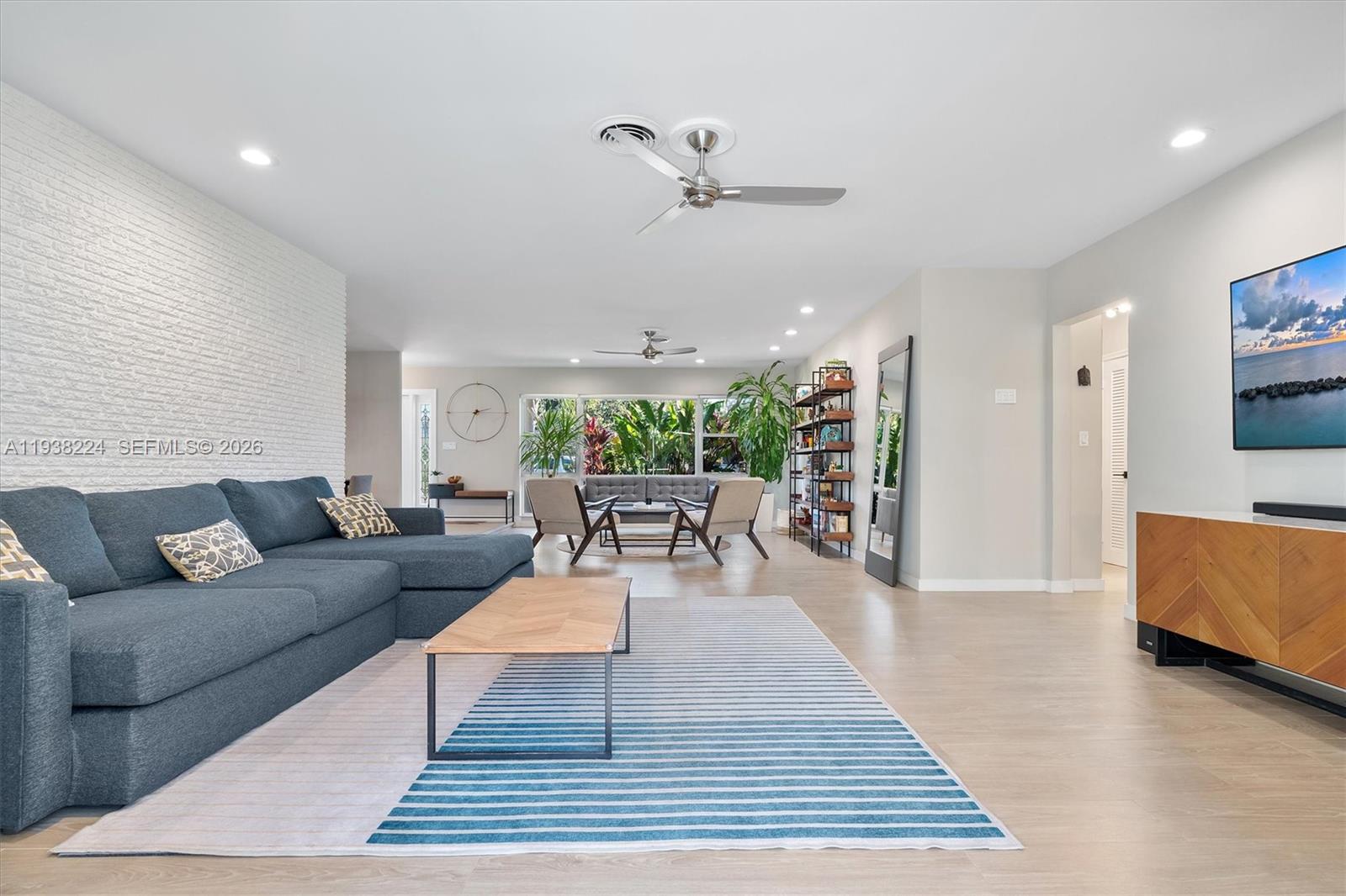 PL OF GOVT - Residential