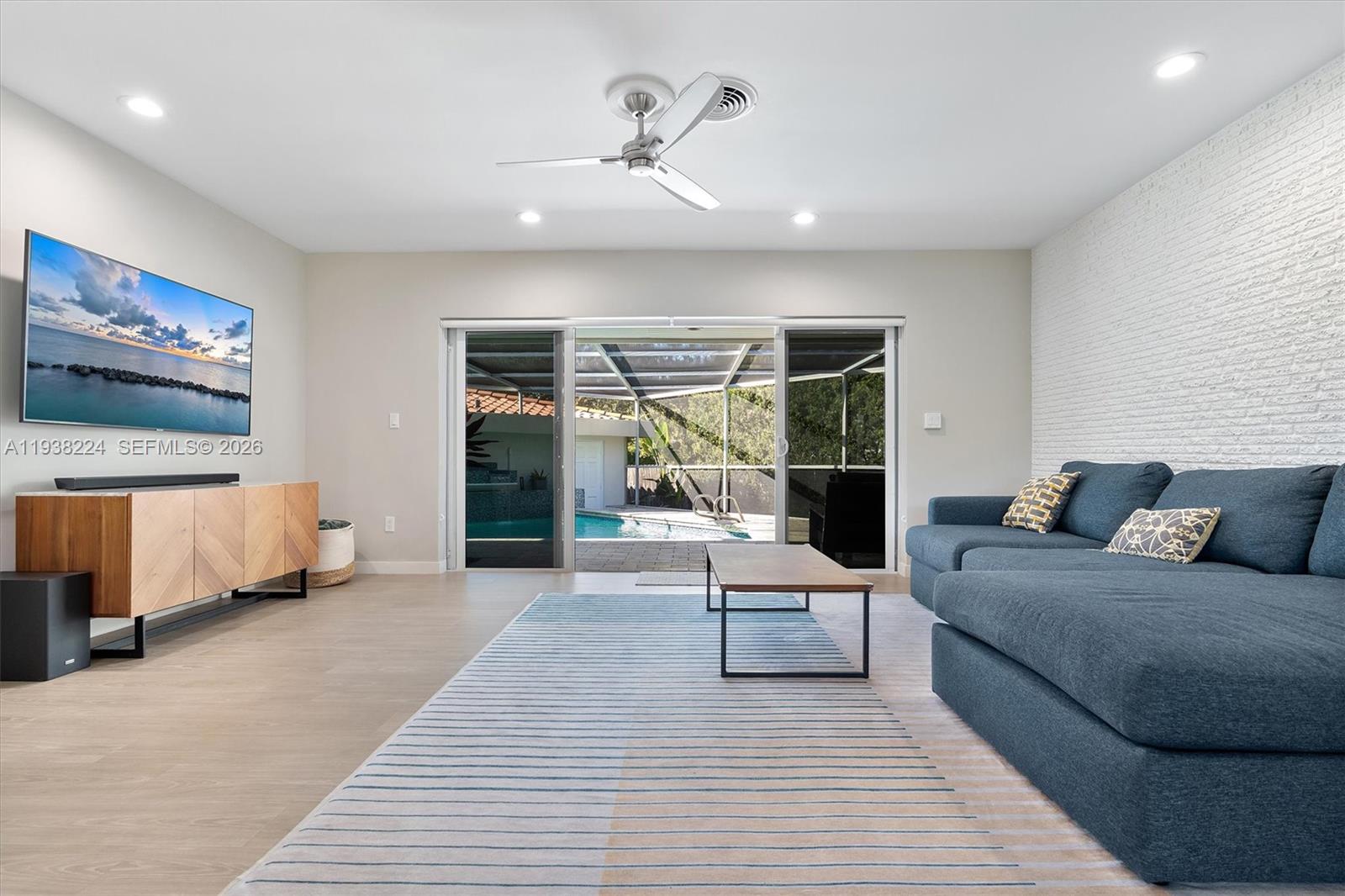 PL OF GOVT - Residential