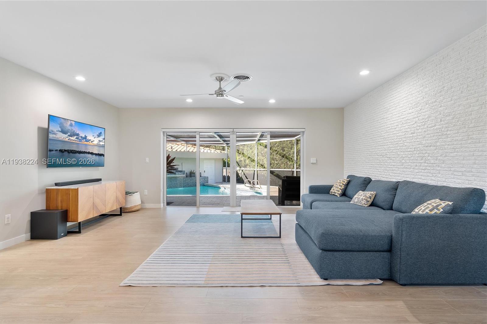 PL OF GOVT - Residential