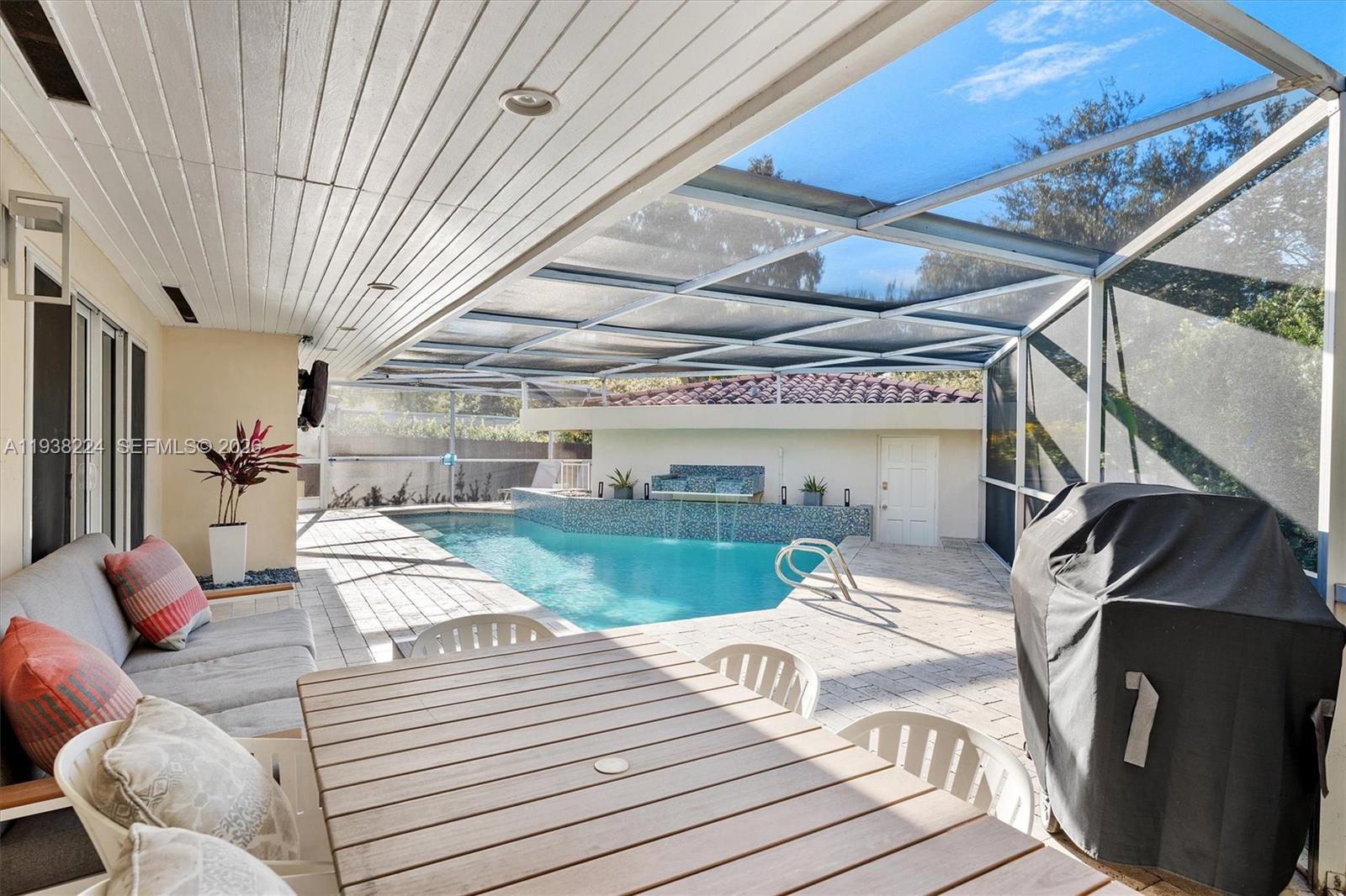 PL OF GOVT - Residential