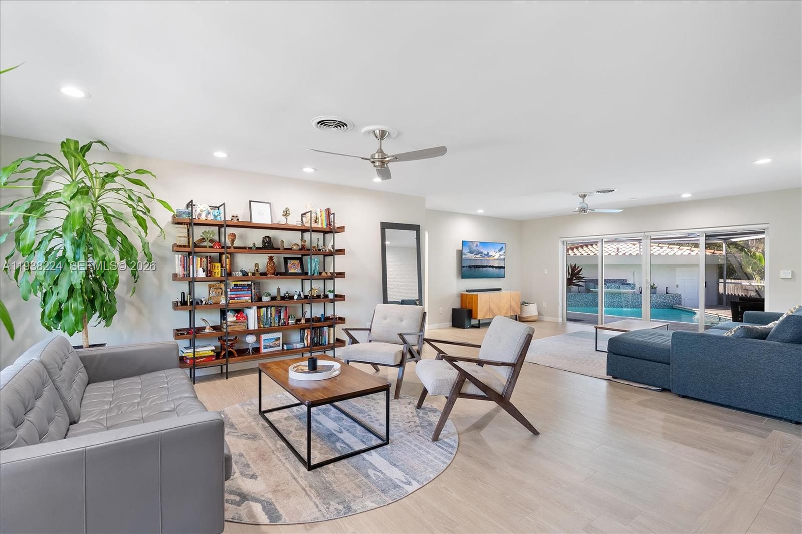 PL OF GOVT - Residential