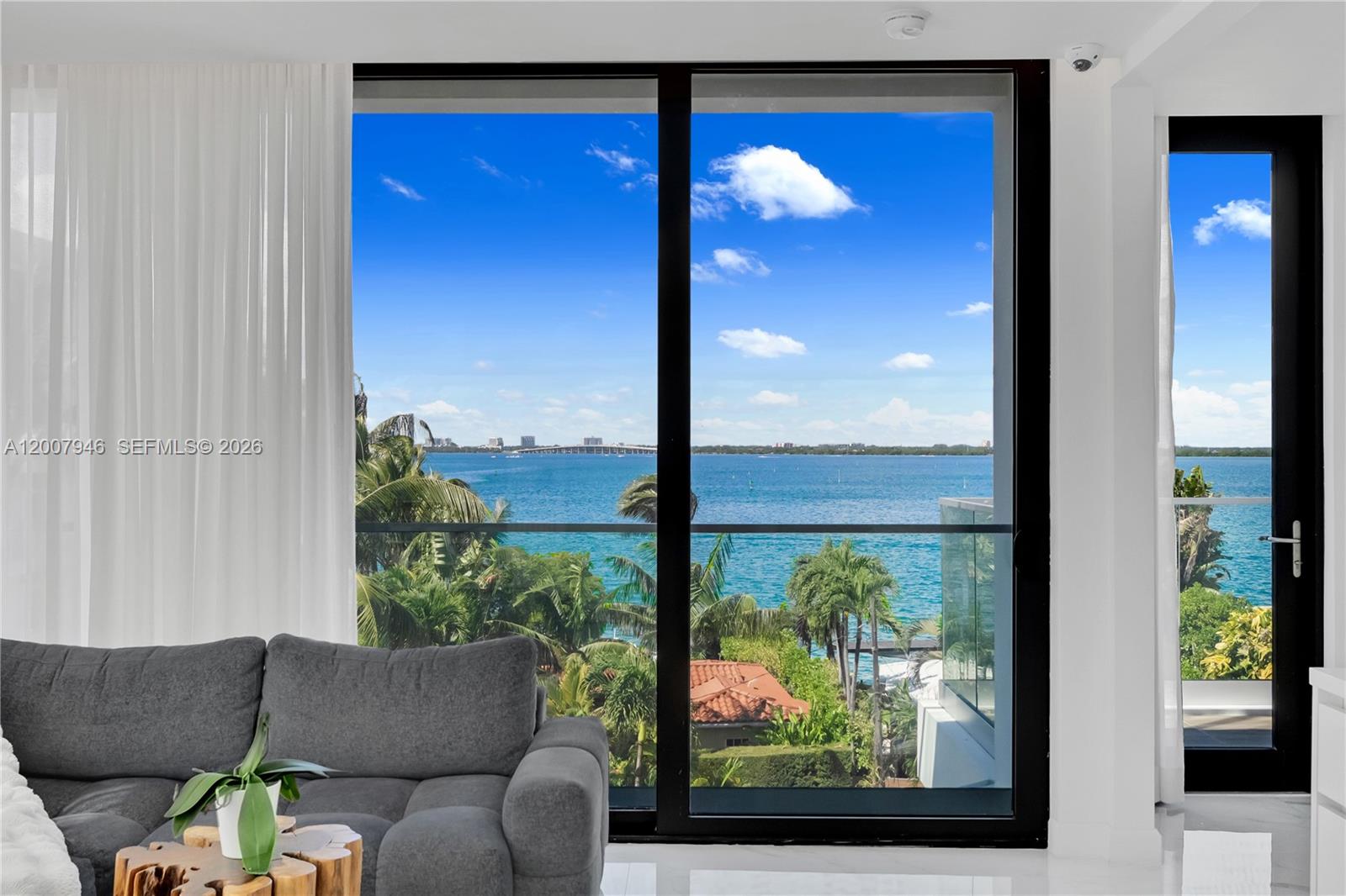 BELLE ISLE VILLAS - Residential