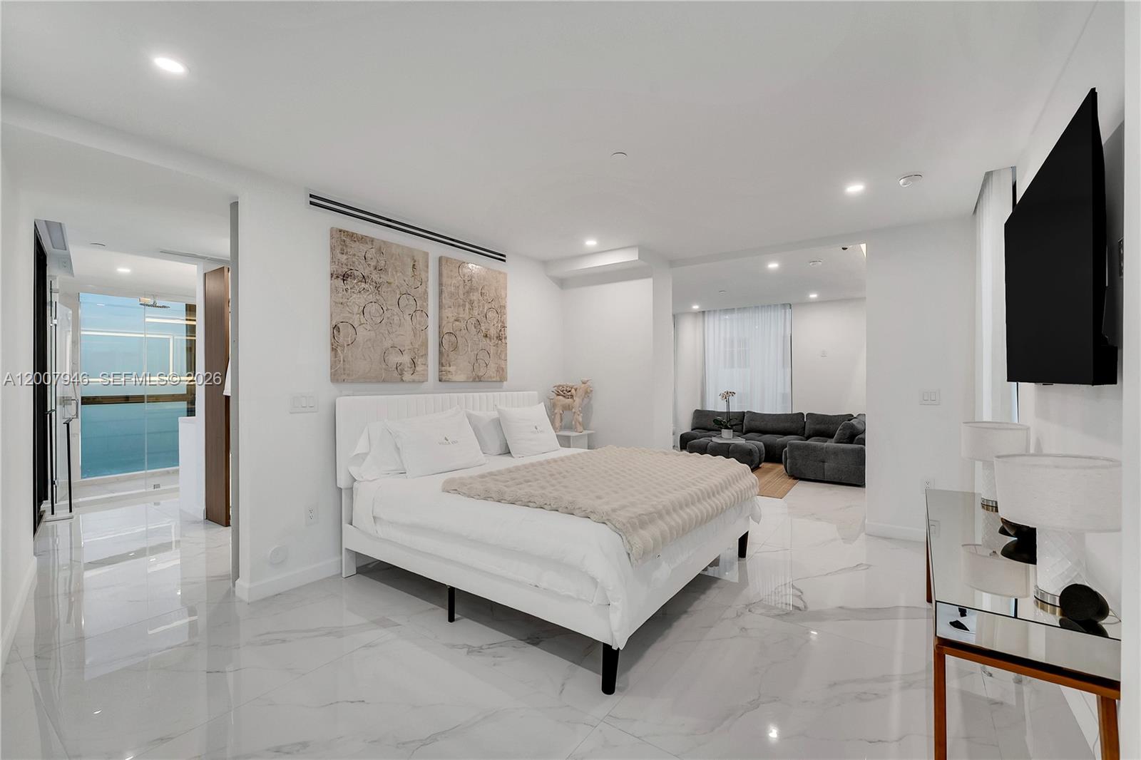 BELLE ISLE VILLAS - Residential