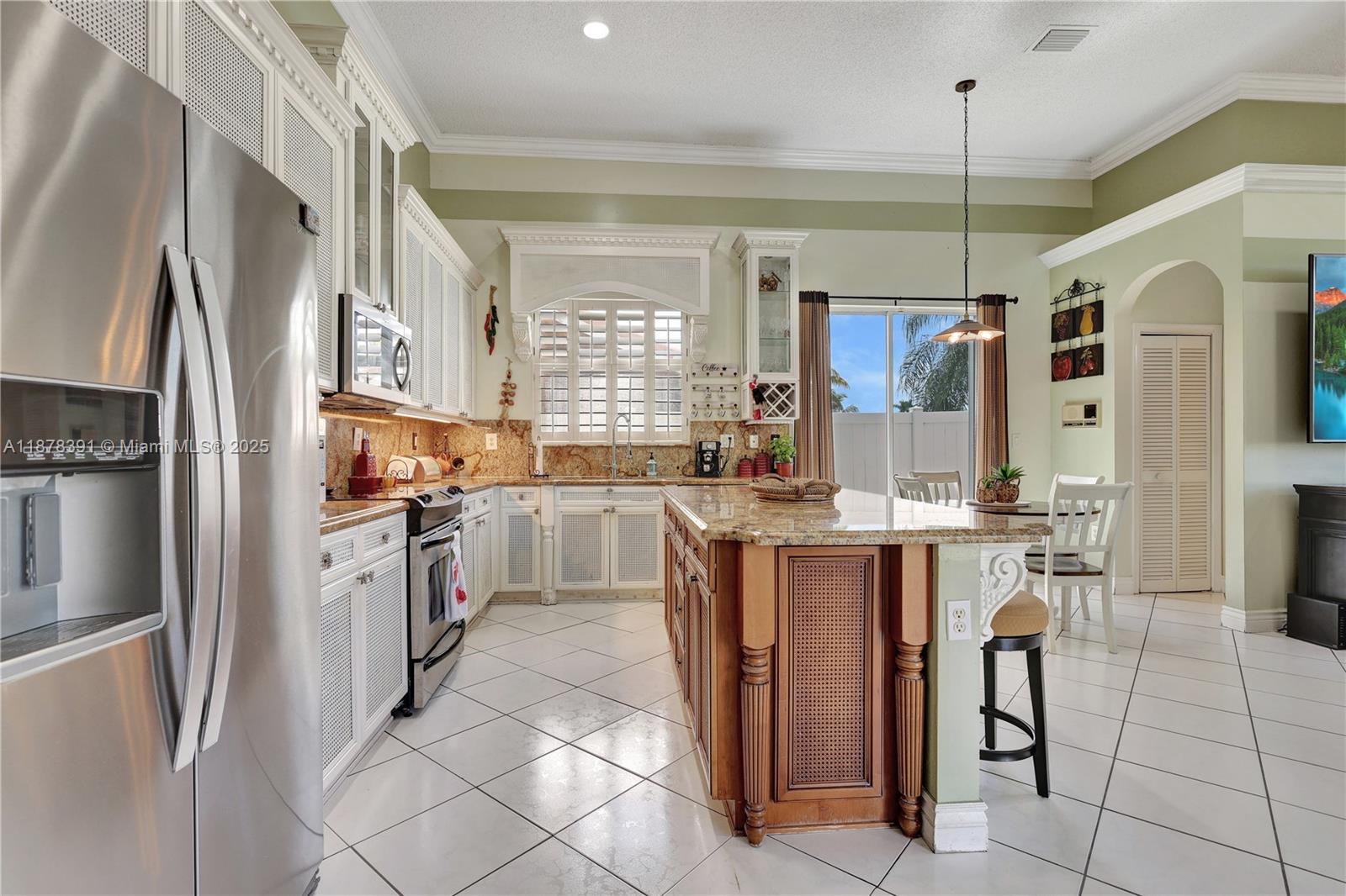 REPLAT OF COUNTRY LAKES - Residential