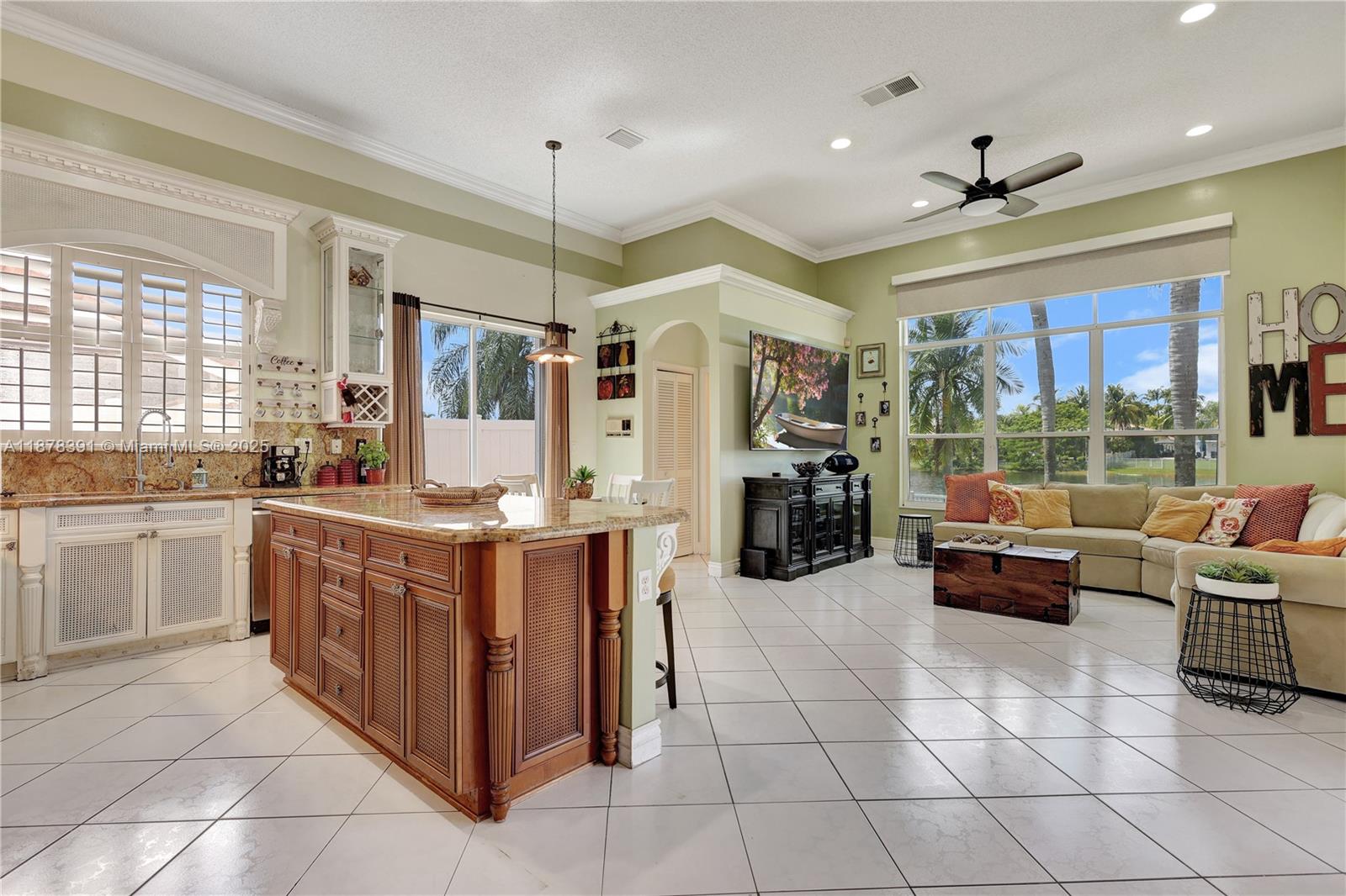 REPLAT OF COUNTRY LAKES - Residential