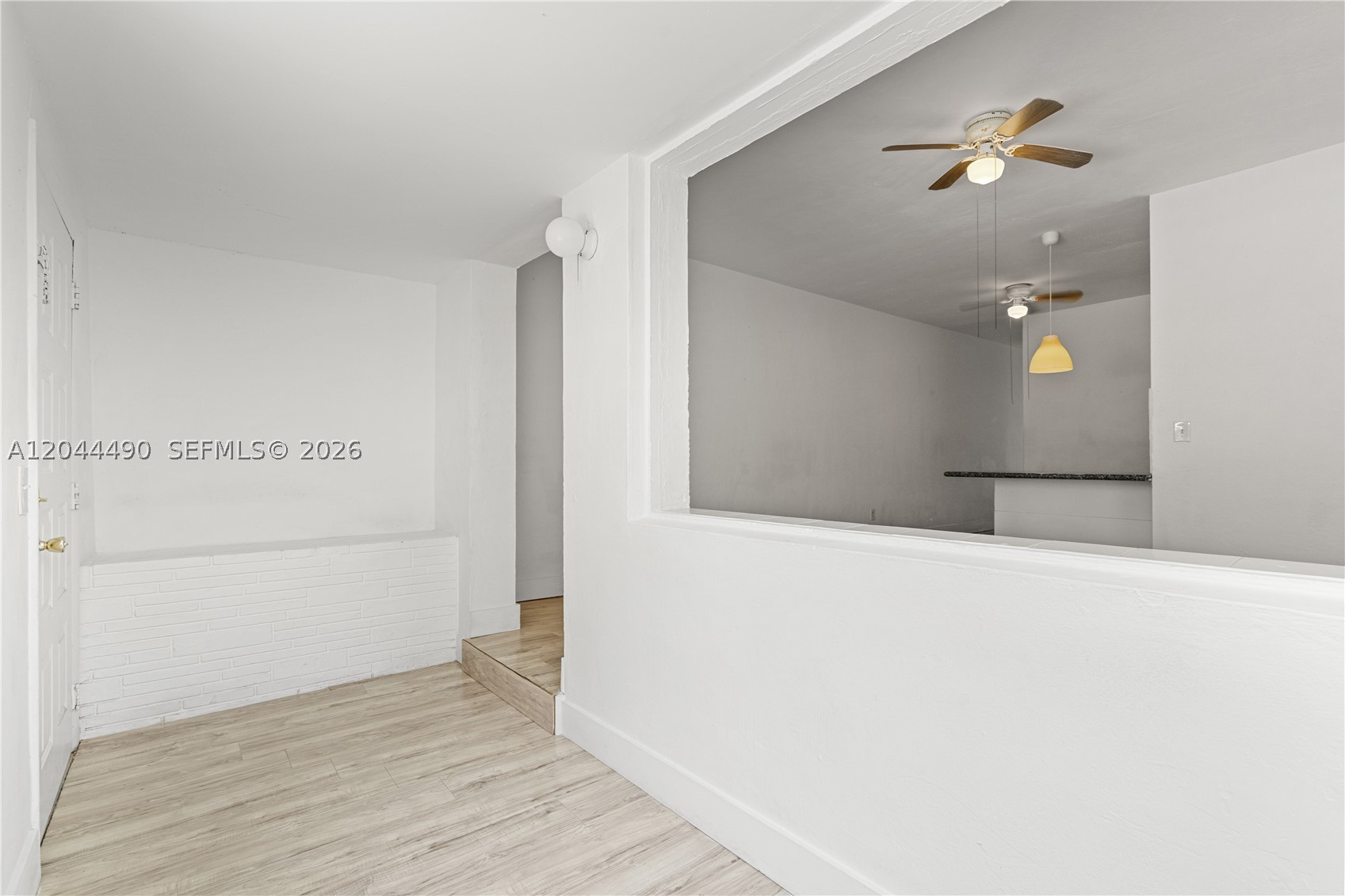 370 NE 55th St