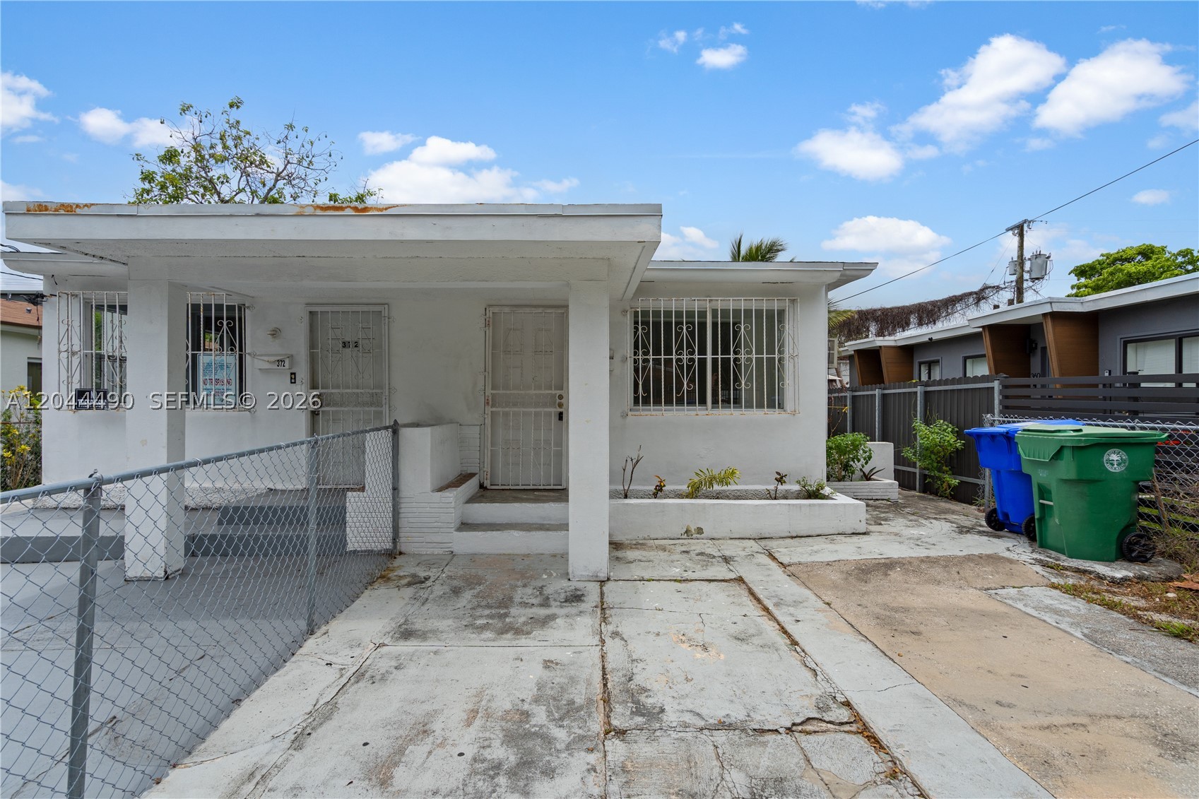 370 NE 55th St