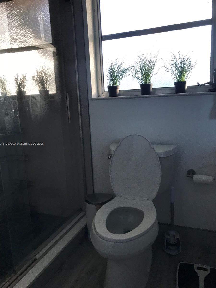 4200 Oaks Ter 206