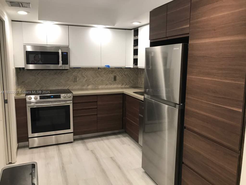 4200 Oaks Ter 206