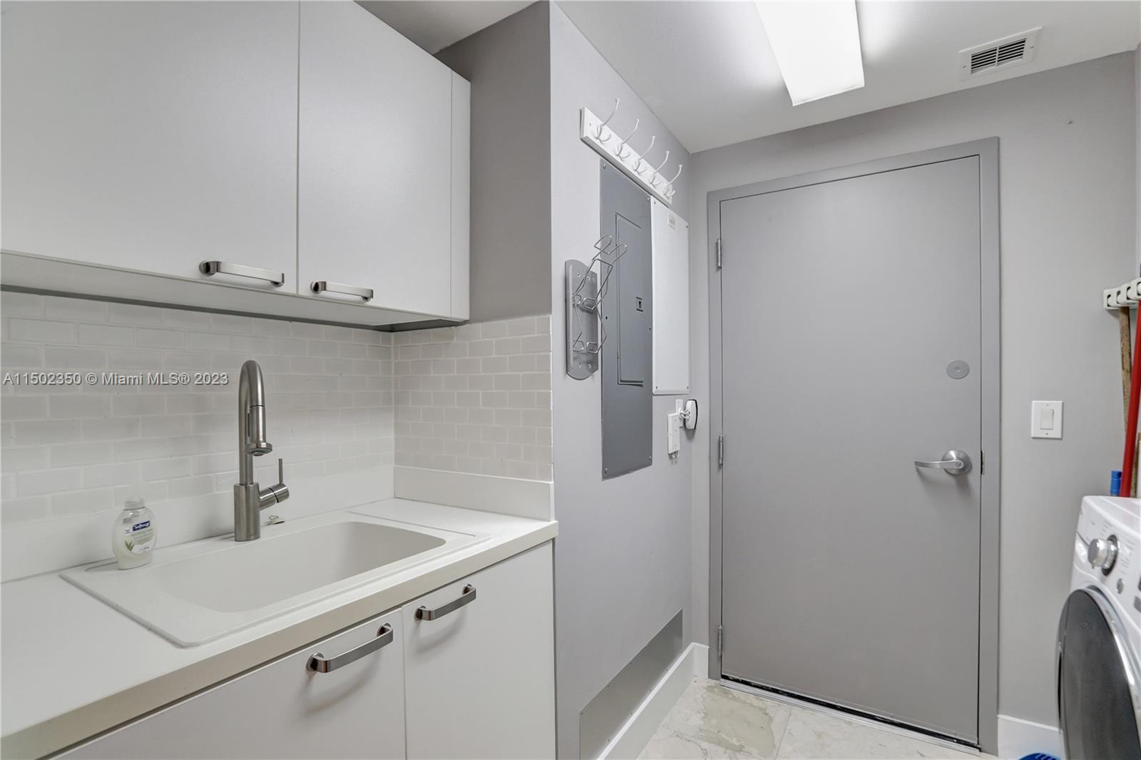 DIPLOMAT OCEANFRONT RESID - Residential