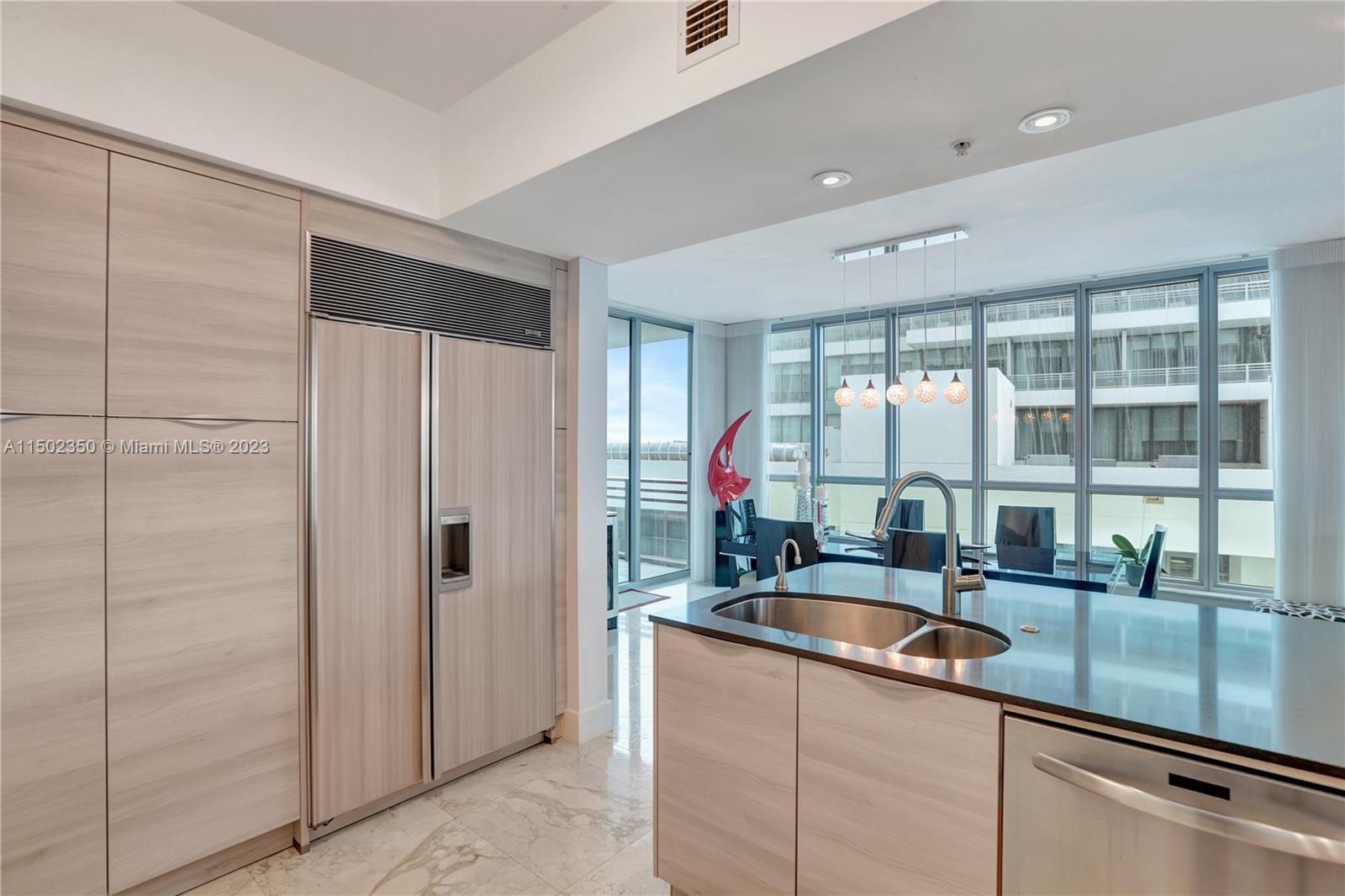 DIPLOMAT OCEANFRONT RESID - Residential