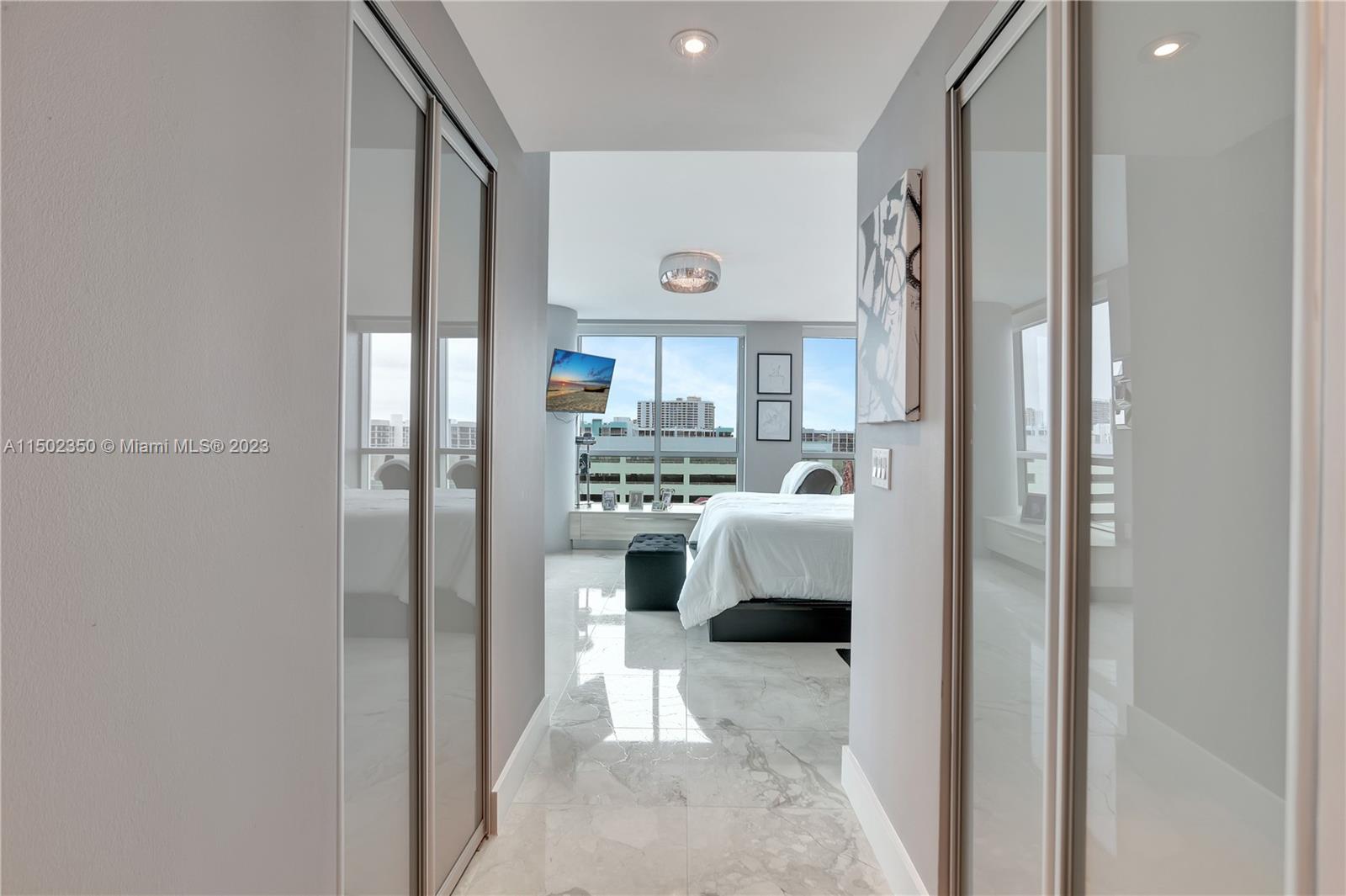 DIPLOMAT OCEANFRONT RESID - Residential