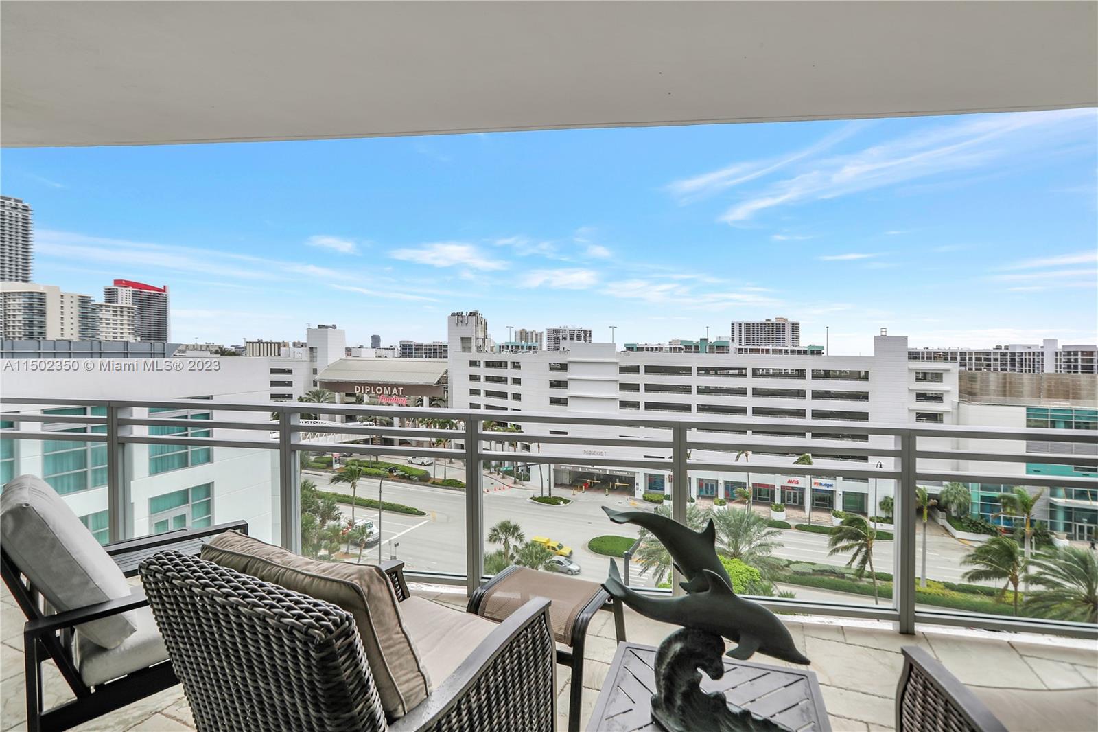 DIPLOMAT OCEANFRONT RESID - Residential