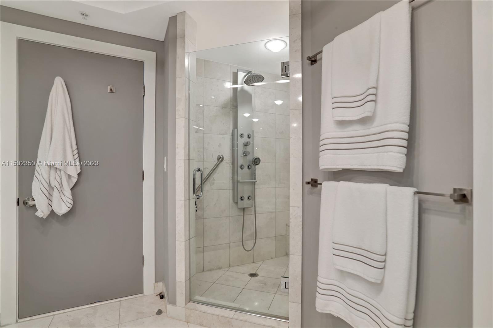 DIPLOMAT OCEANFRONT RESID - Residential