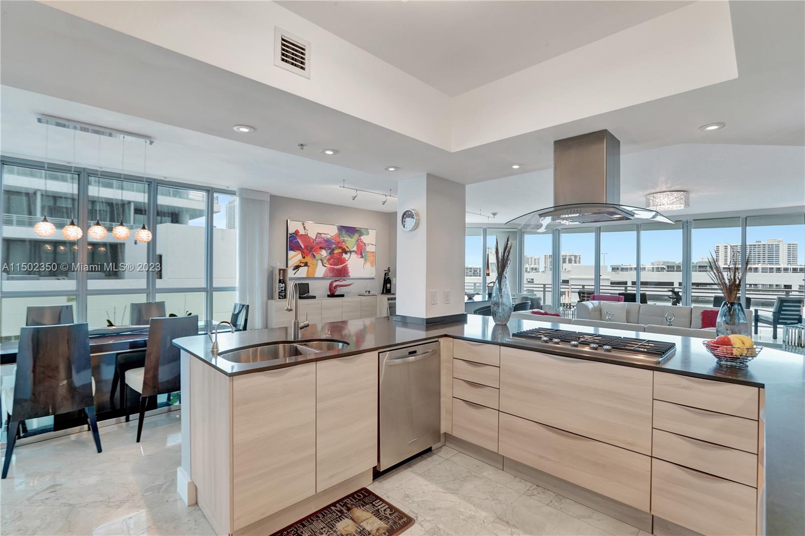 DIPLOMAT OCEANFRONT RESID - Residential