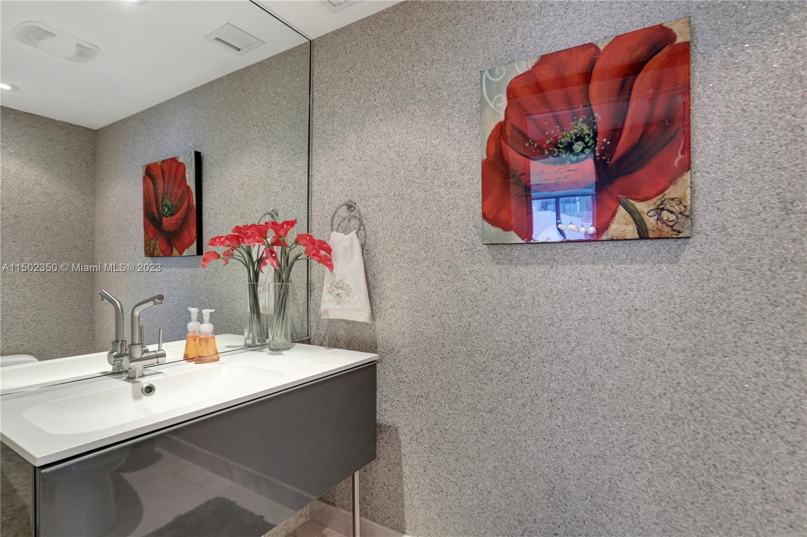 DIPLOMAT OCEANFRONT RESID - Residential