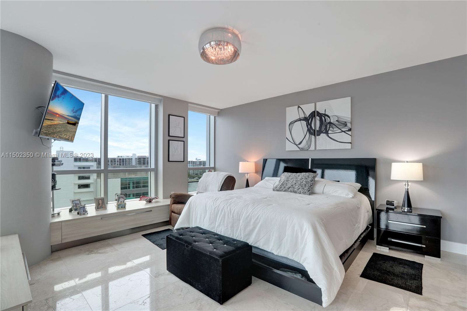 DIPLOMAT OCEANFRONT RESID - Residential