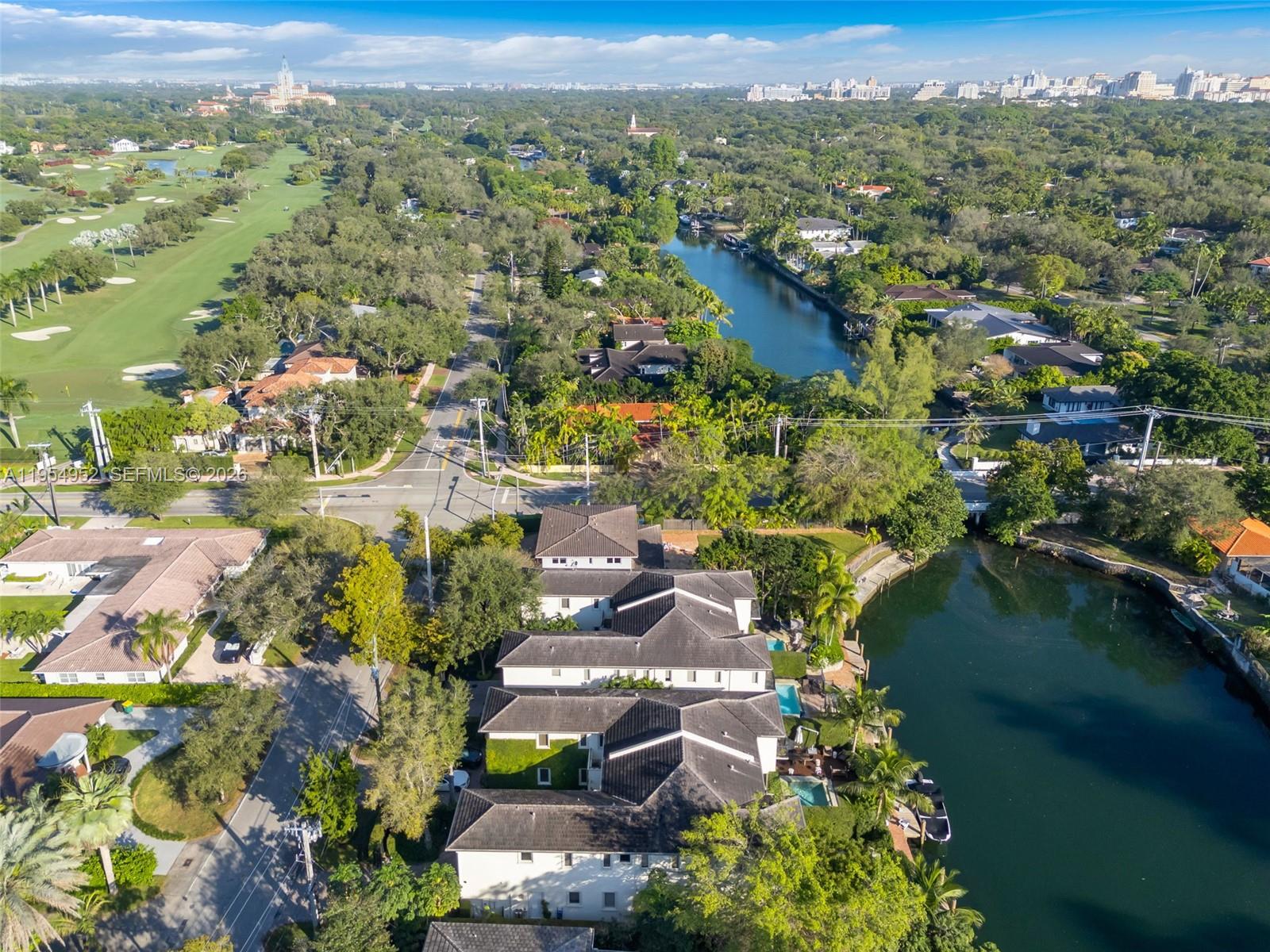 GABLES WATERWAY TOWN - Residential