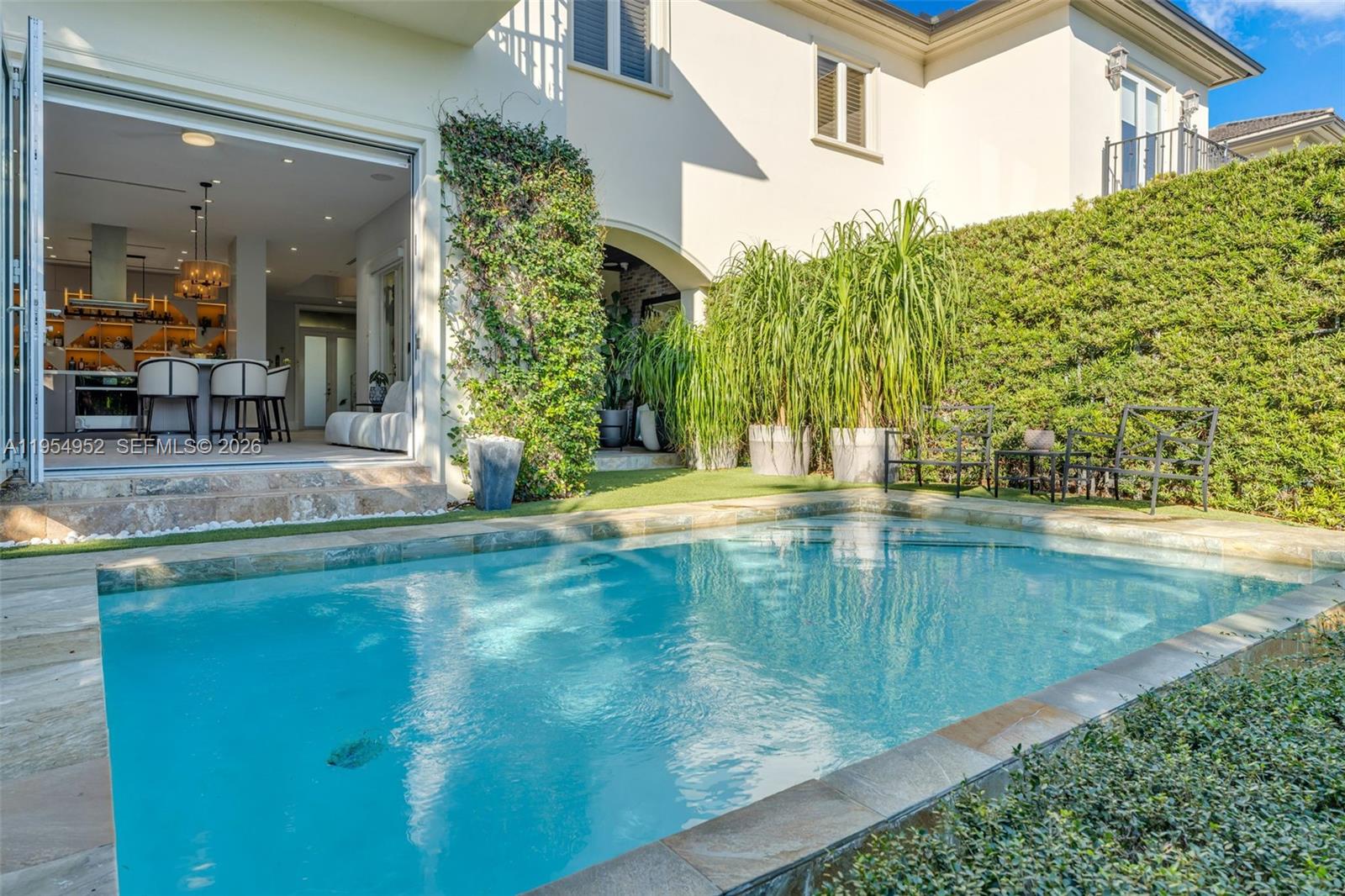 GABLES WATERWAY TOWN - Residential