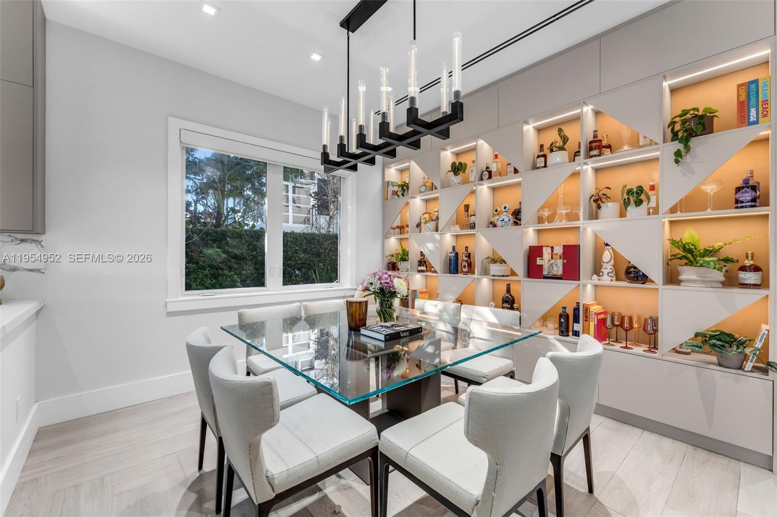 GABLES WATERWAY TOWN - Residential