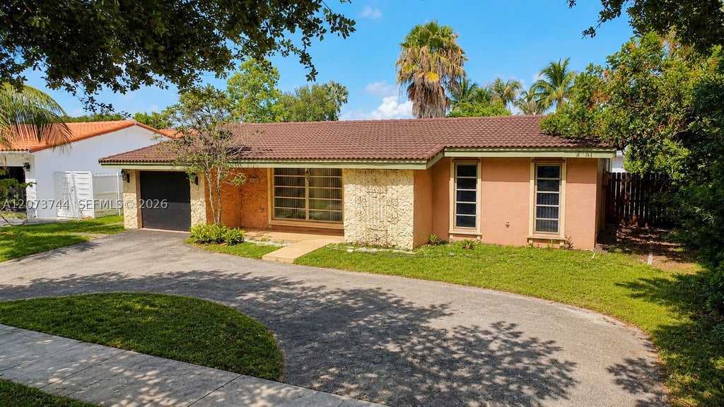 Photo of 1060 N Douglas Rd, Pembroke Pines, FL 33024 (MLS # A12073744)
