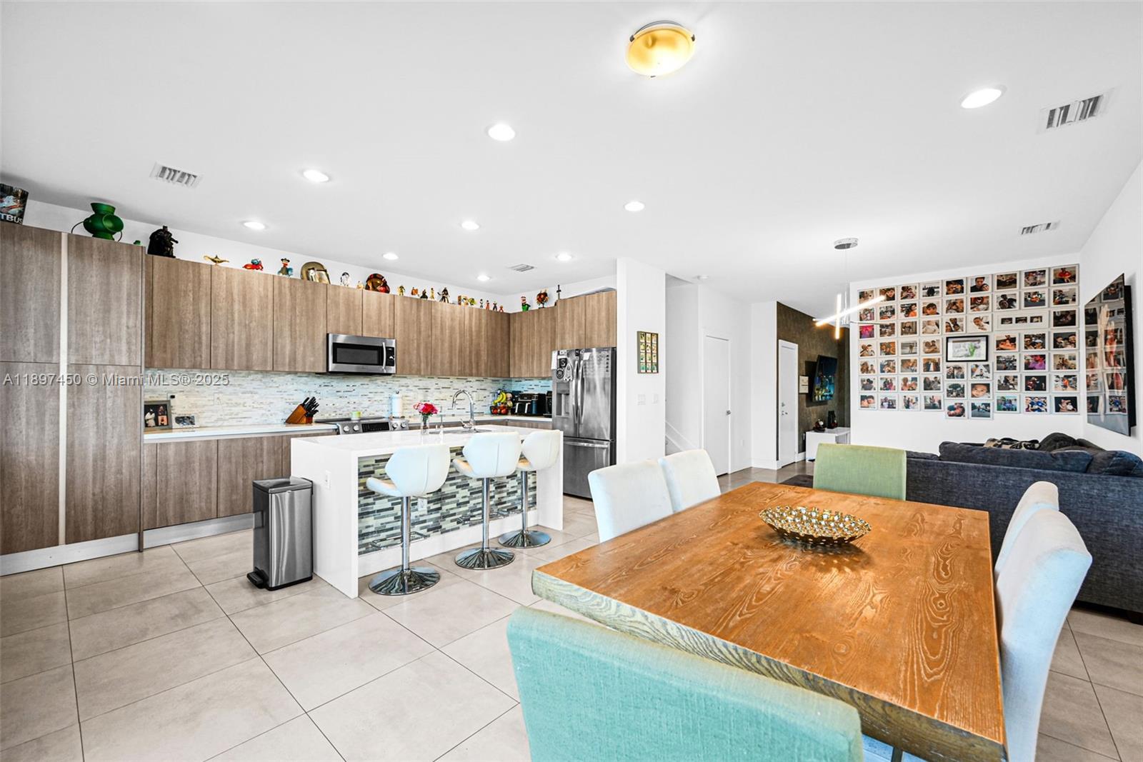 DORAL PALMS NORTH - Residential