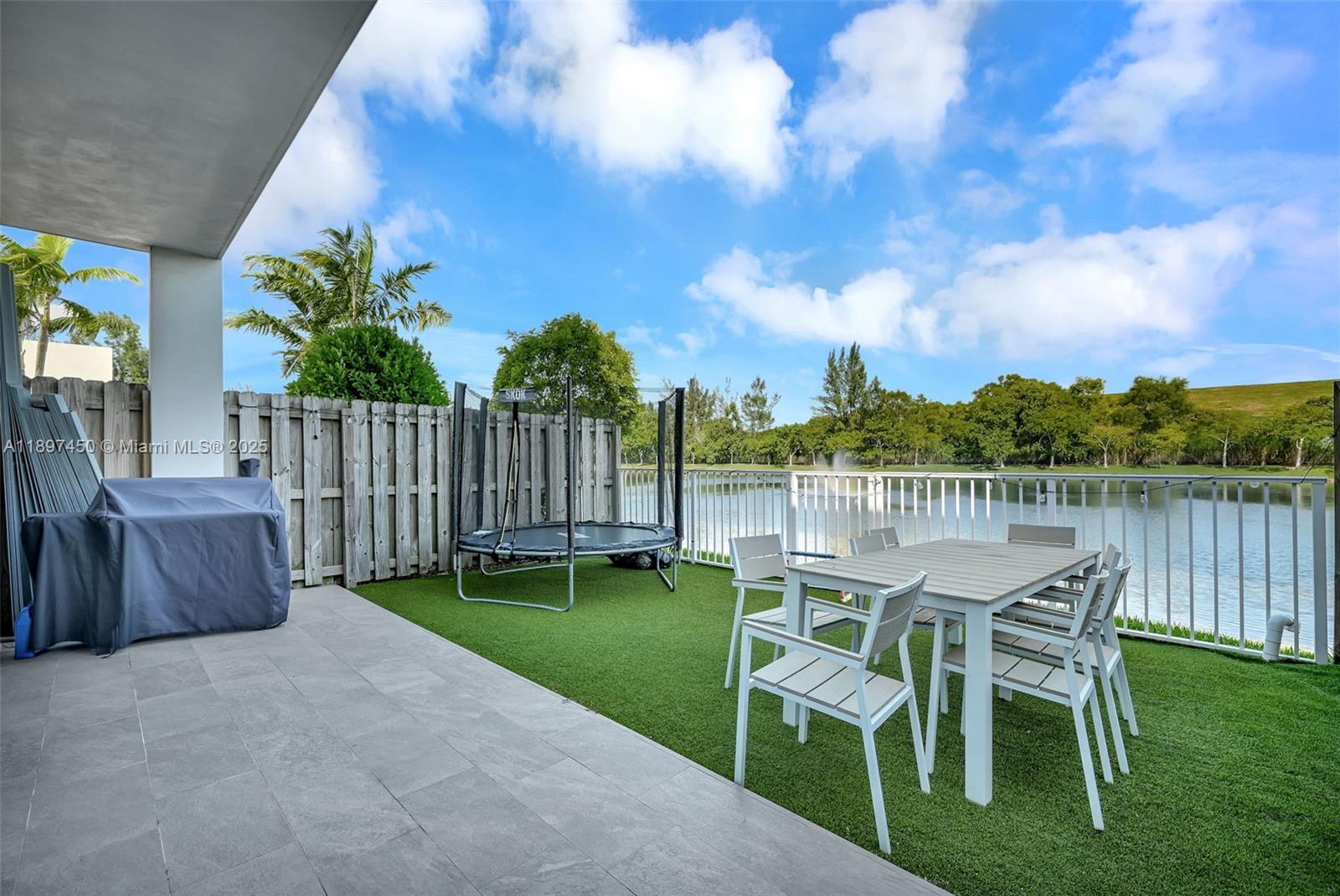DORAL PALMS NORTH - Residential