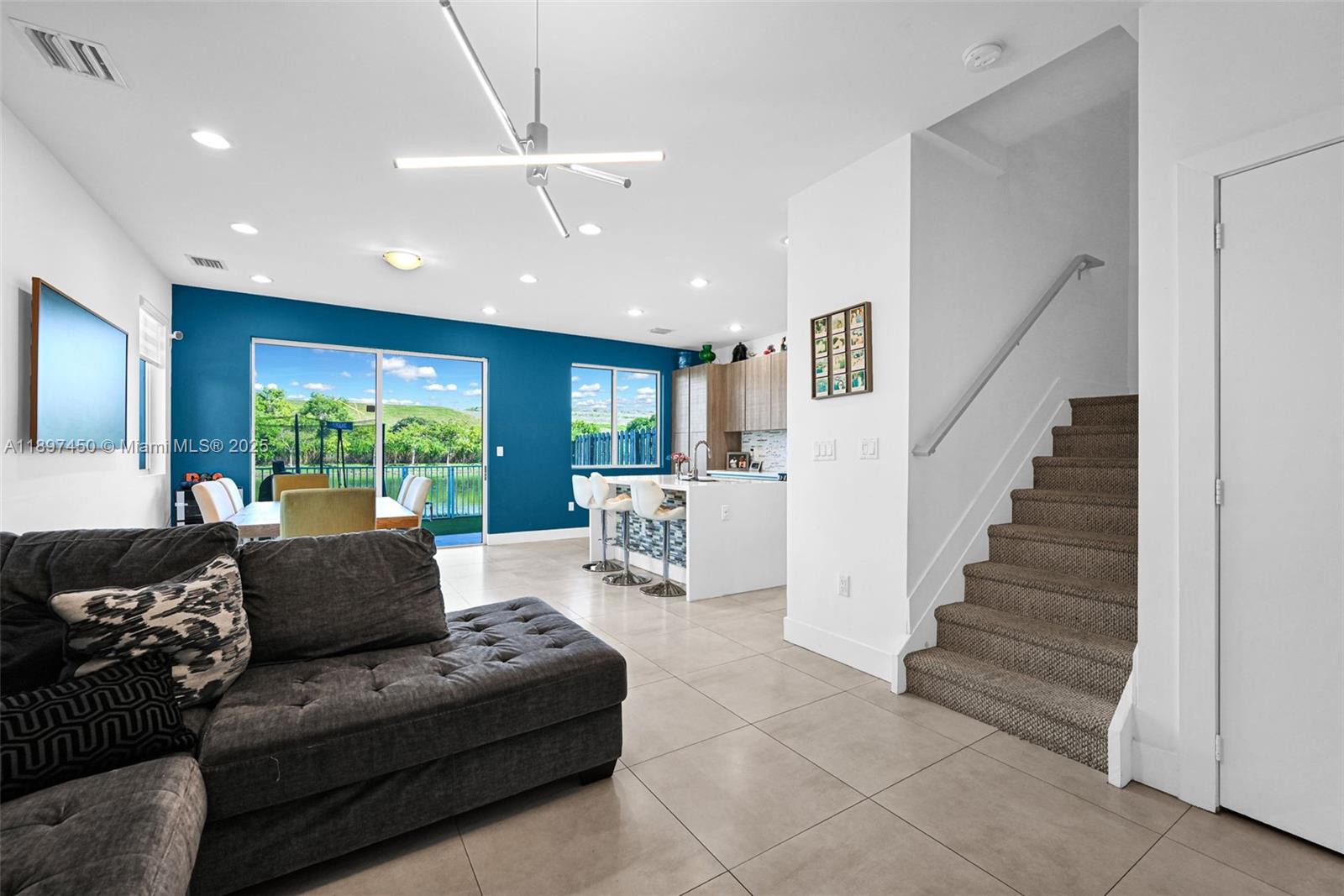 DORAL PALMS NORTH - Residential