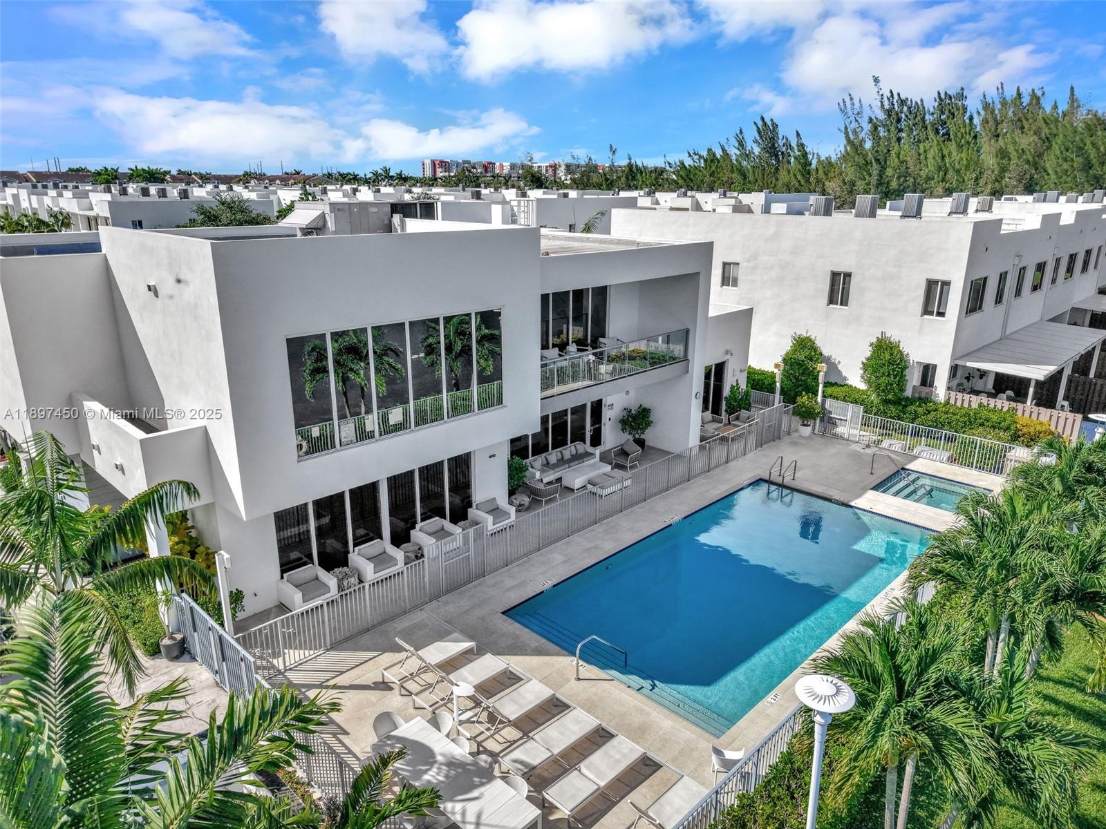 DORAL PALMS NORTH - Residential