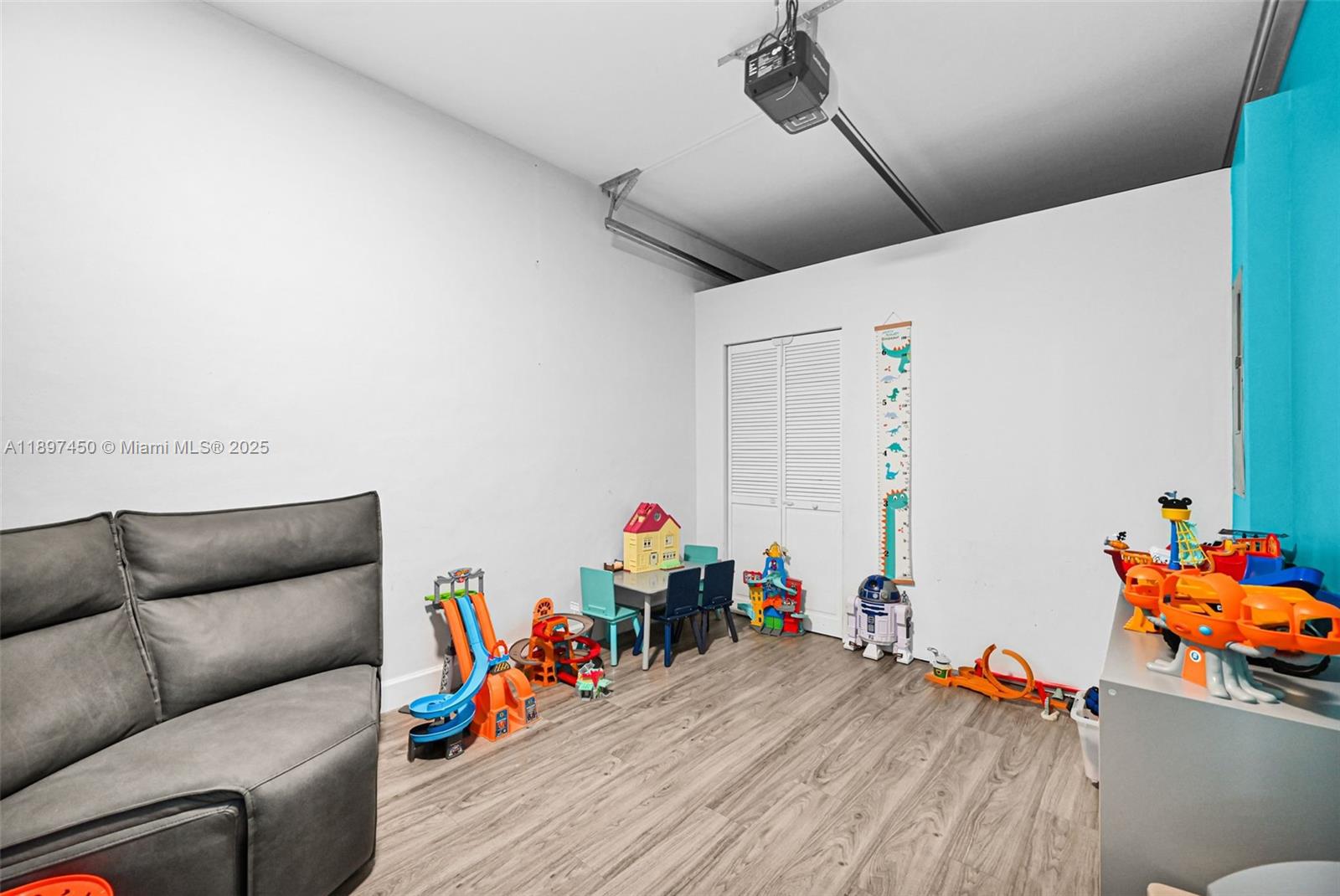 DORAL PALMS NORTH - Residential