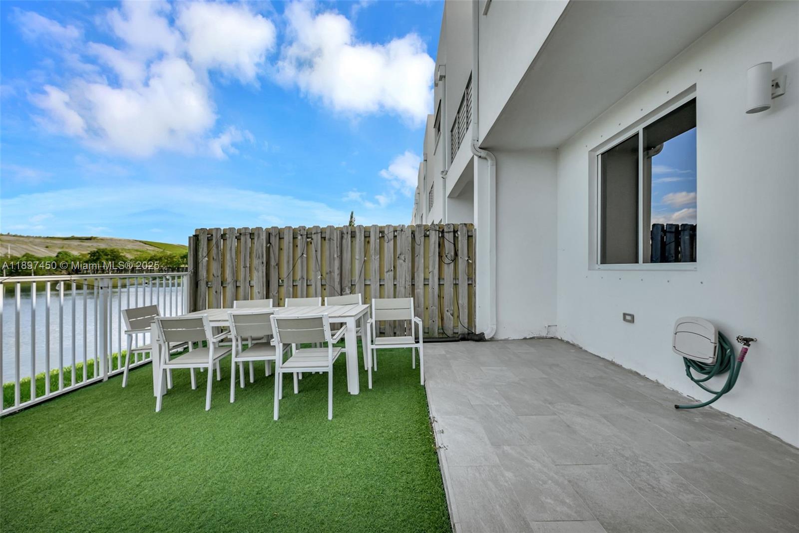 DORAL PALMS NORTH - Residential