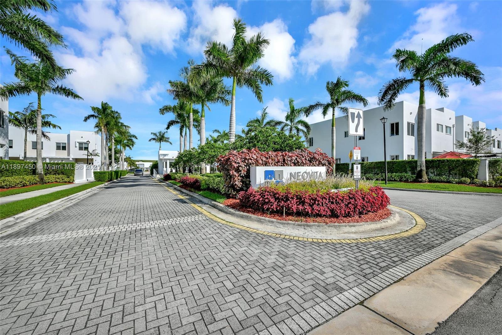 DORAL PALMS NORTH - Residential