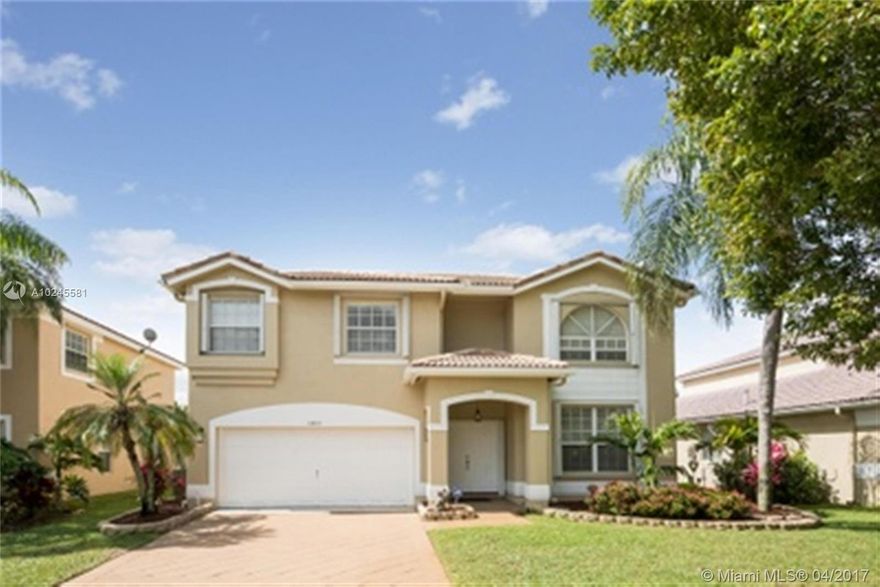 Gorgeous completely renovated home in Sawgrass Preserve! Features include new bathroom vanities, crown molding and baseboards, upgraded guest bathroom upstairs, upgraded kitchen, stainless steel appliances, granite, screened pool/patio, new carpet upstairs, tile downstairs, formal dining room, grand foyer entrance w/ 18' volume ceiling, his/hers master bedroom, blinds for all windows, 4 bedrooms with 2 1/2 baths, plus loft! Located near all major highways, shopping & dining. GATED community.pre-qual.req