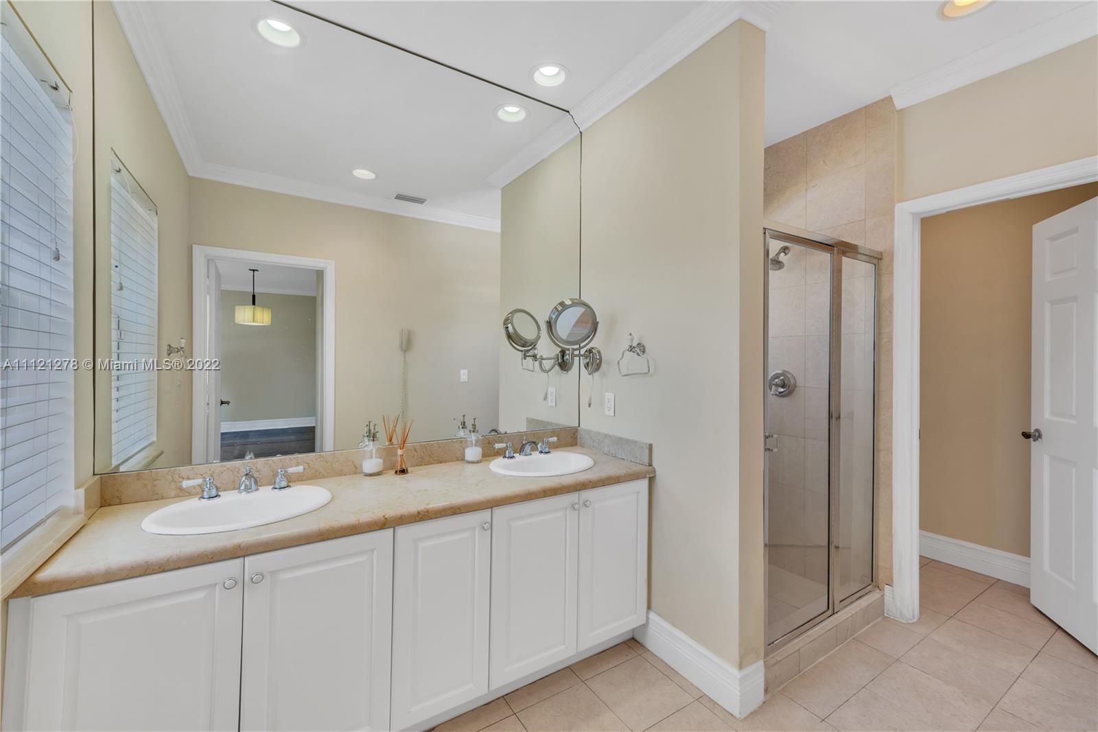 TROPICAL ISLE HOMES SUB 4 - Residential