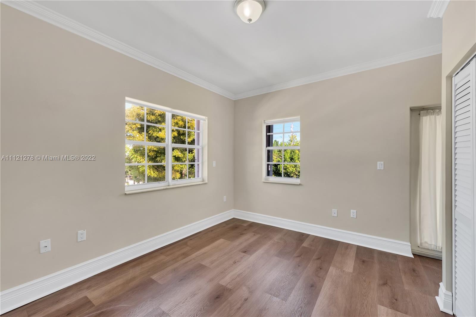 TROPICAL ISLE HOMES SUB 4 - Residential