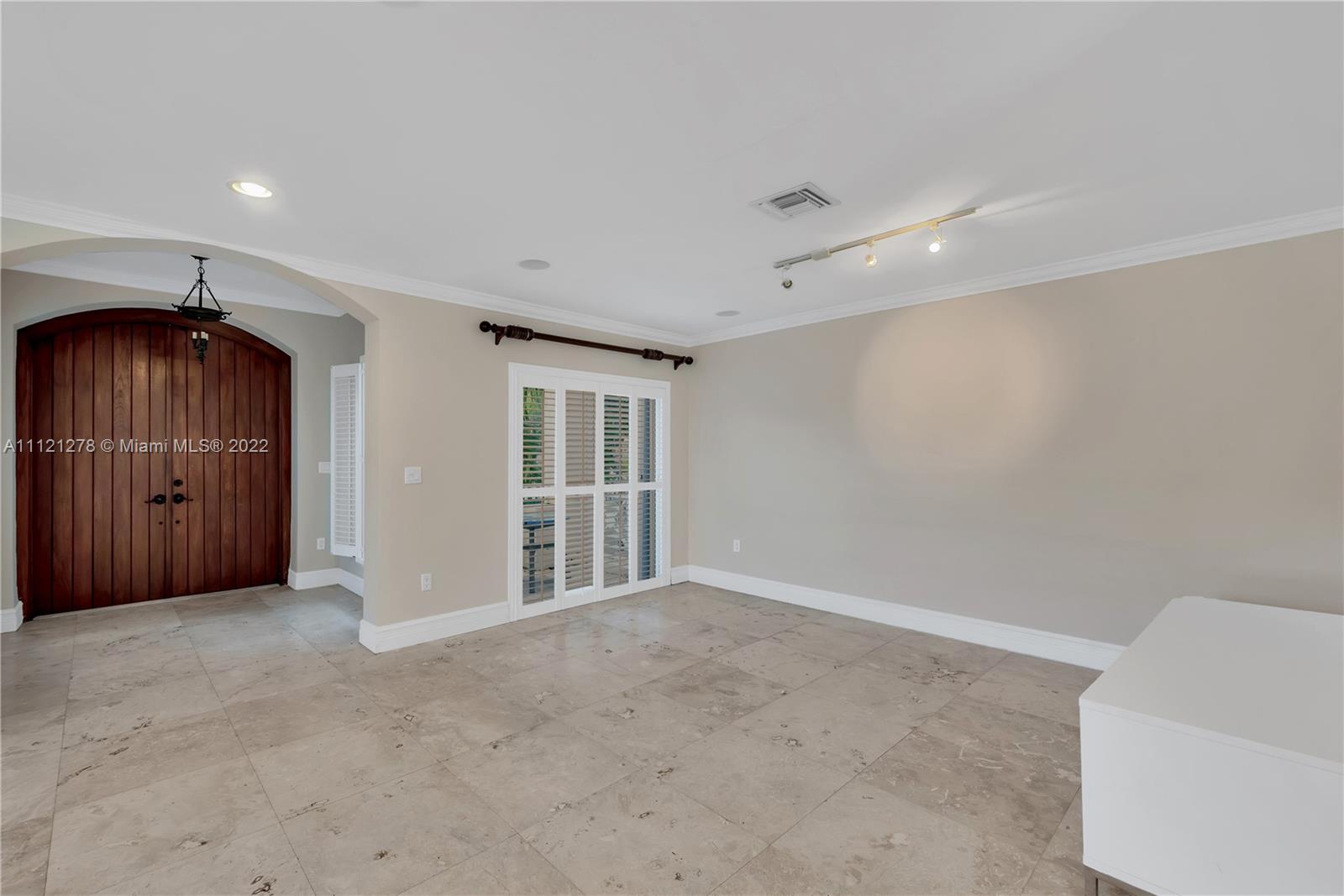 TROPICAL ISLE HOMES SUB 4 - Residential