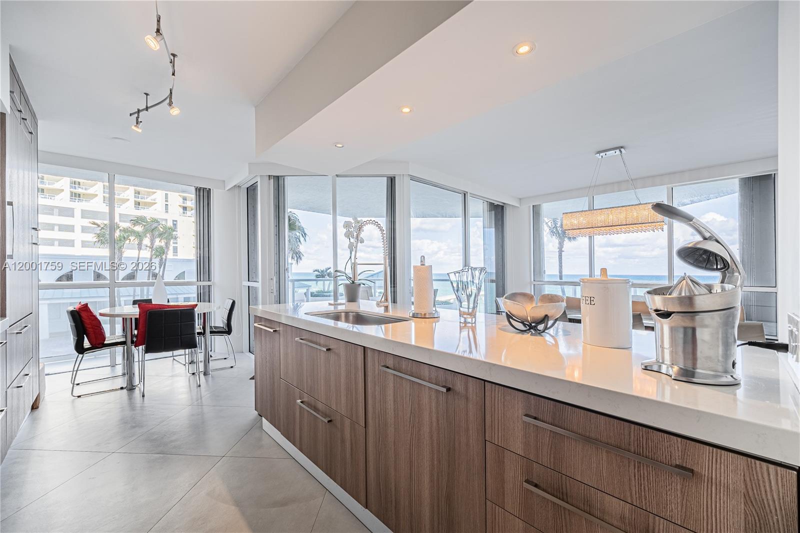 OCEANIA III CONDO - Residential