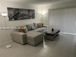 LAKEWOOD VILLAS CONDO - Residential