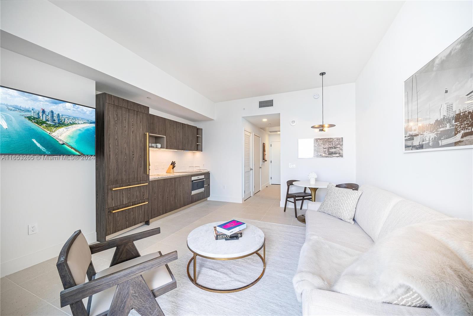 View photos, virtual tours, details... 601 NE 1st Ave PH4803