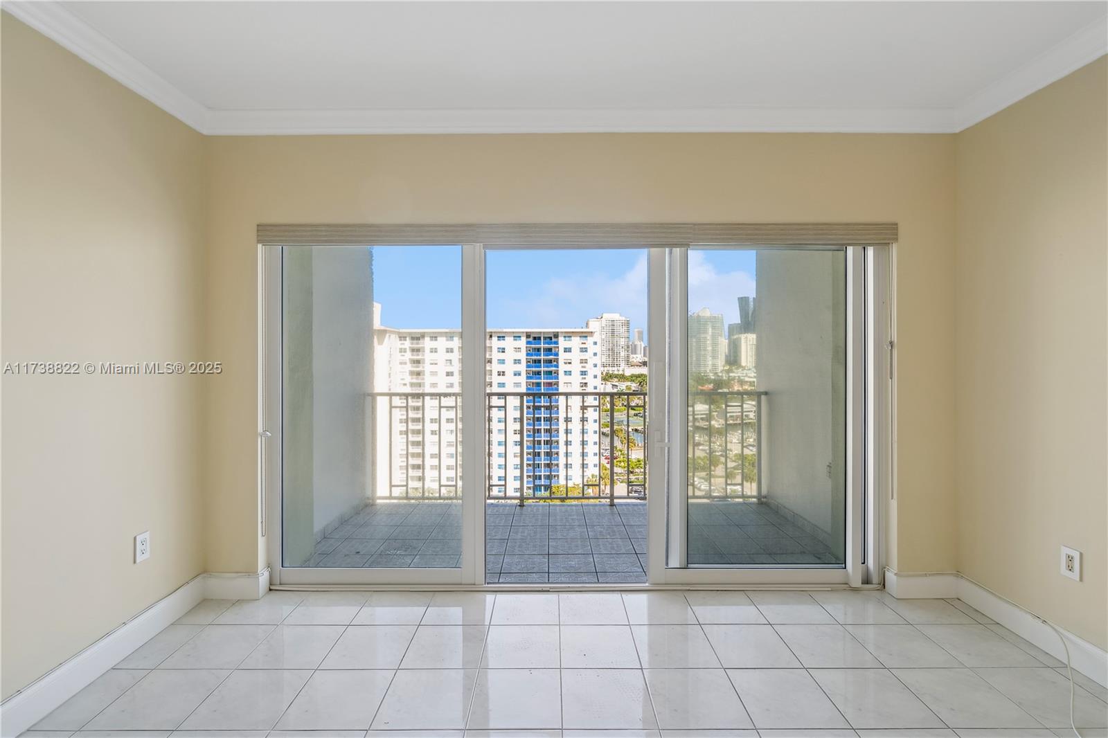 ARLEN HOUSE WEST CONDO - Residential